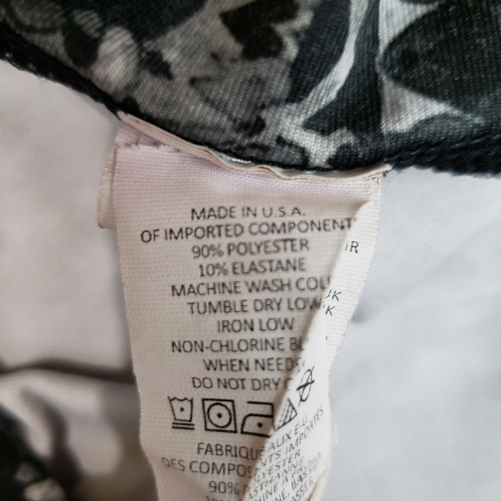 PrAna Hydrobloom Capri Leggings Size Medium - Picture 5 of 7